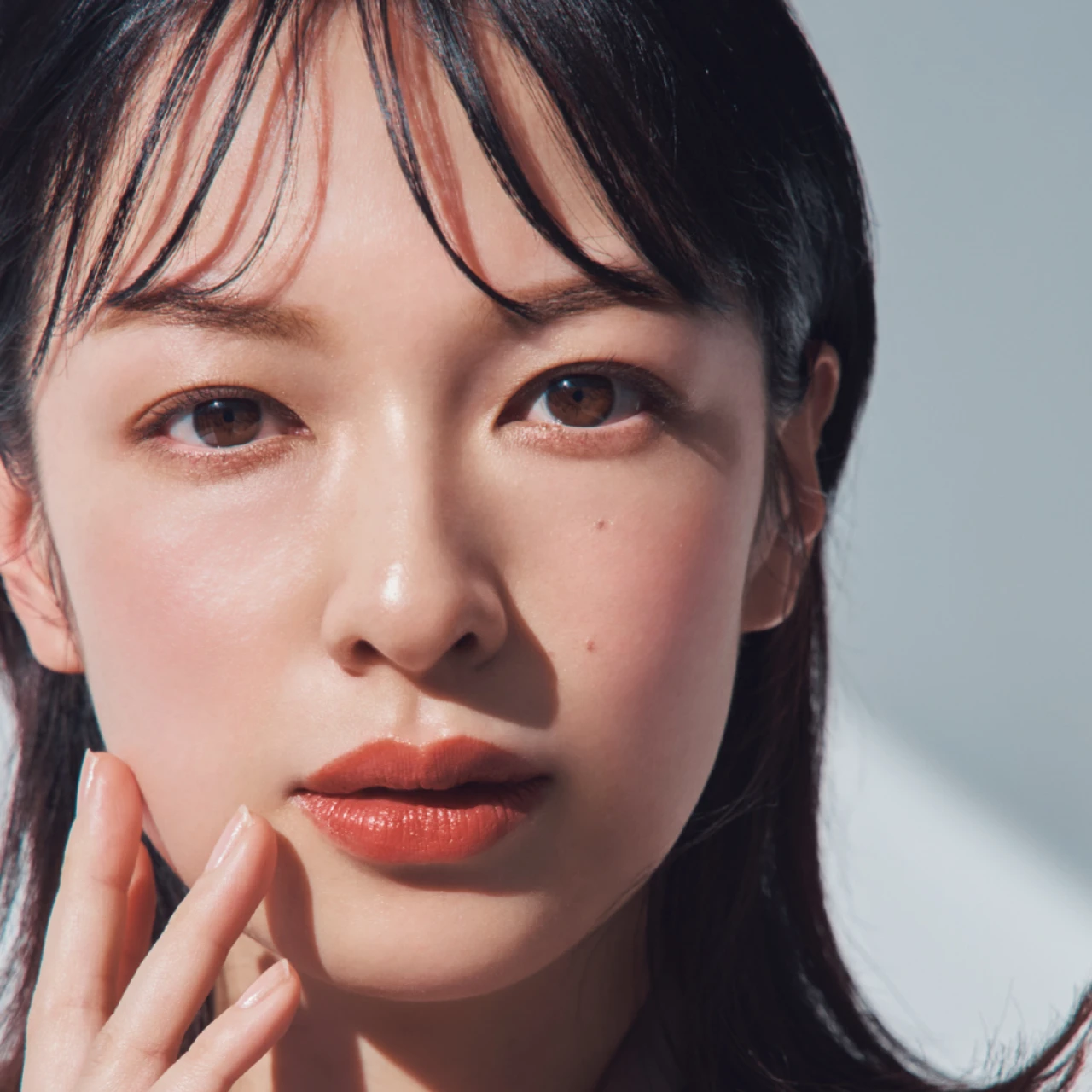 【河北裕介×百々千晴が提案！】春のセットアップ×赤リップメイク