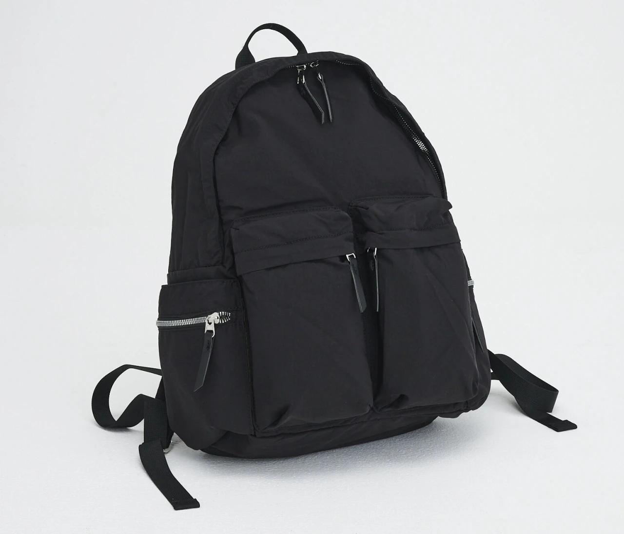 1万円以下で、軽量＆ポケットも充実！ 「WASH」で見つけたナイロンリュック【優秀通勤リュック】