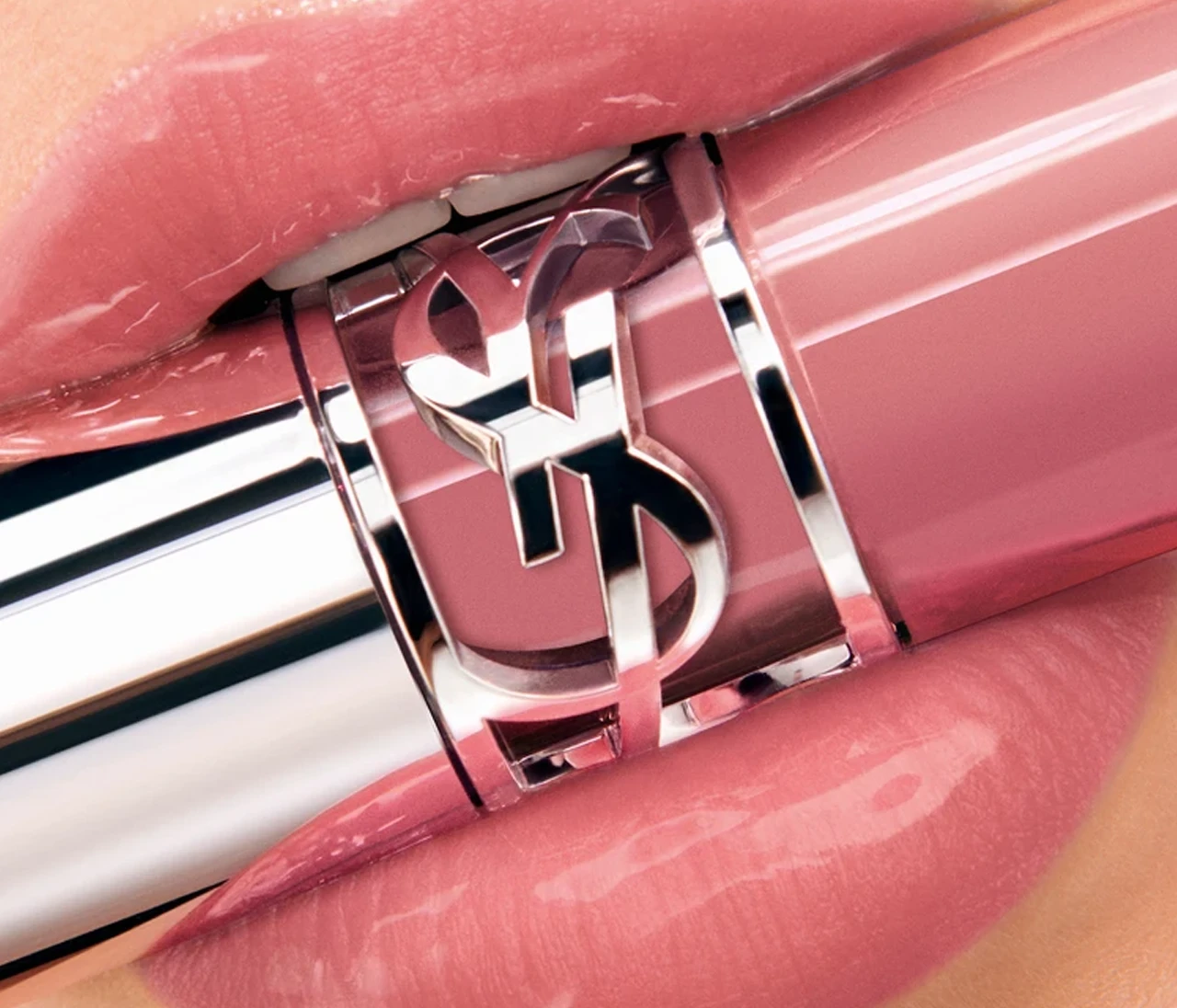 1本は持っておきたい【YSL】の〝大優勝ピンク〞