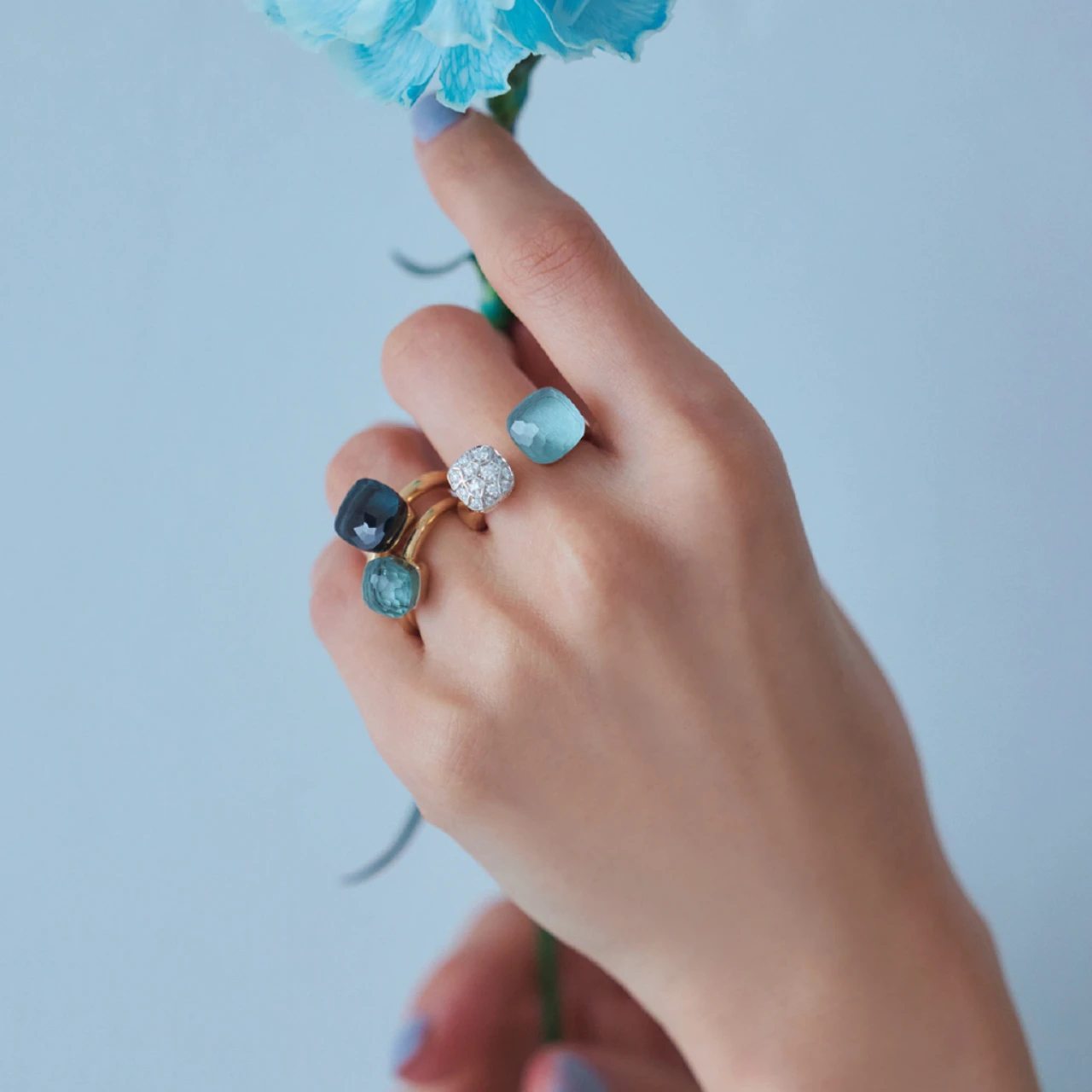 アイコニックな色石にときめく!ポメラートのリング「ヌード」【素敵先輩のジュエリー】