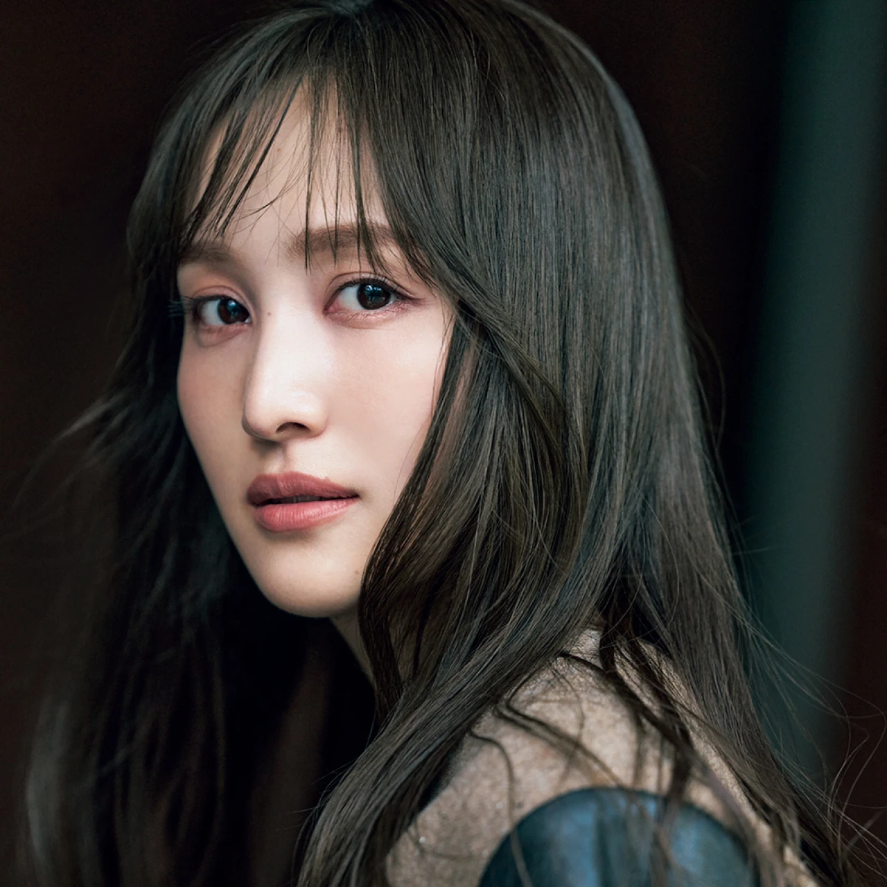 百田夏菜子さんがお手本♡ “巻きたてなのに取れかけみたいな巻き髪”で大人の余裕とこなれ感を