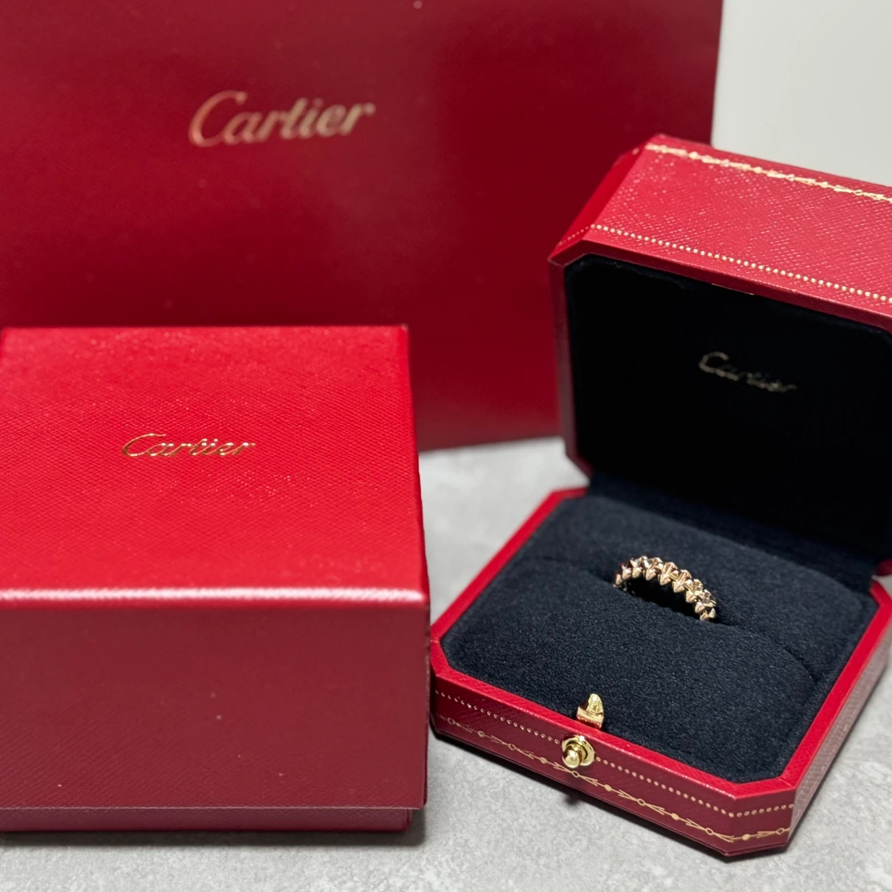 30歳記念の"一生モノ"ジュエリー【Cartier】の「クラッシュ」リング