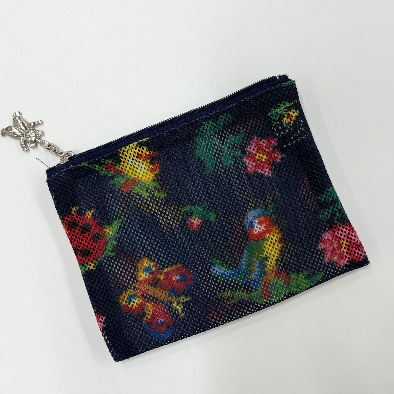 フェイラーのメッシュポーチが、可愛さも収納力も優秀すぎる！