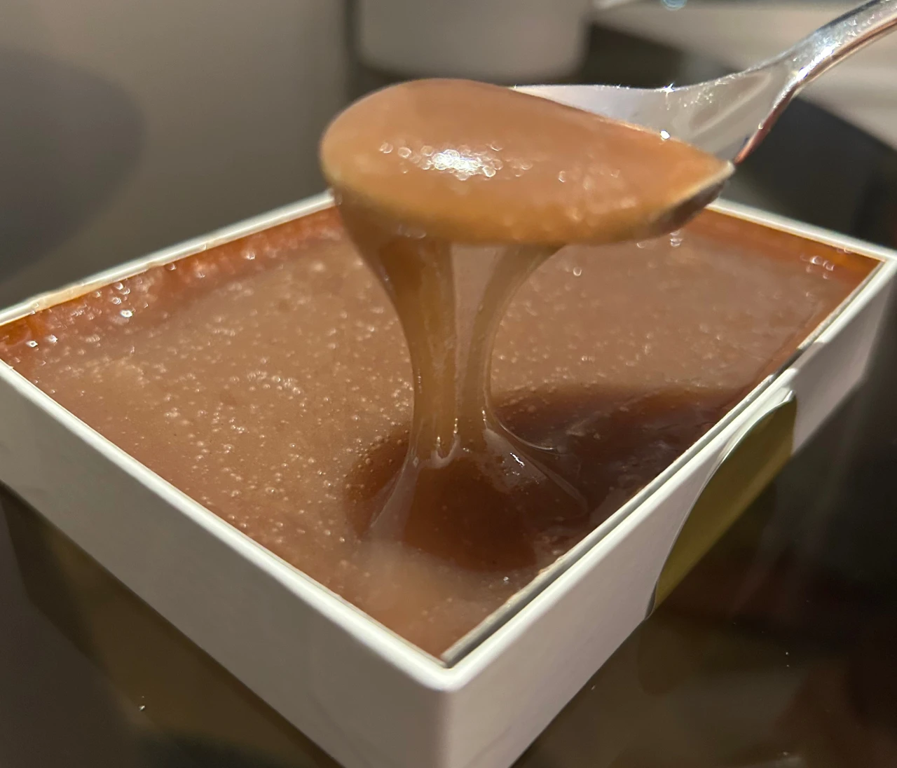 【福井銘菓】食べづらくて美味しすぎ!? のび〜る生羽二重餅(通販可)