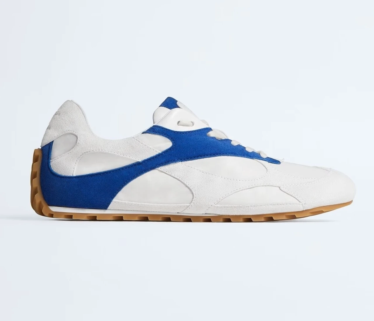  【BOTTEGA VENETA（ボッテガ・ヴェネタ）】人気スニーカー“オービットフラッシュ”の新色が登場！