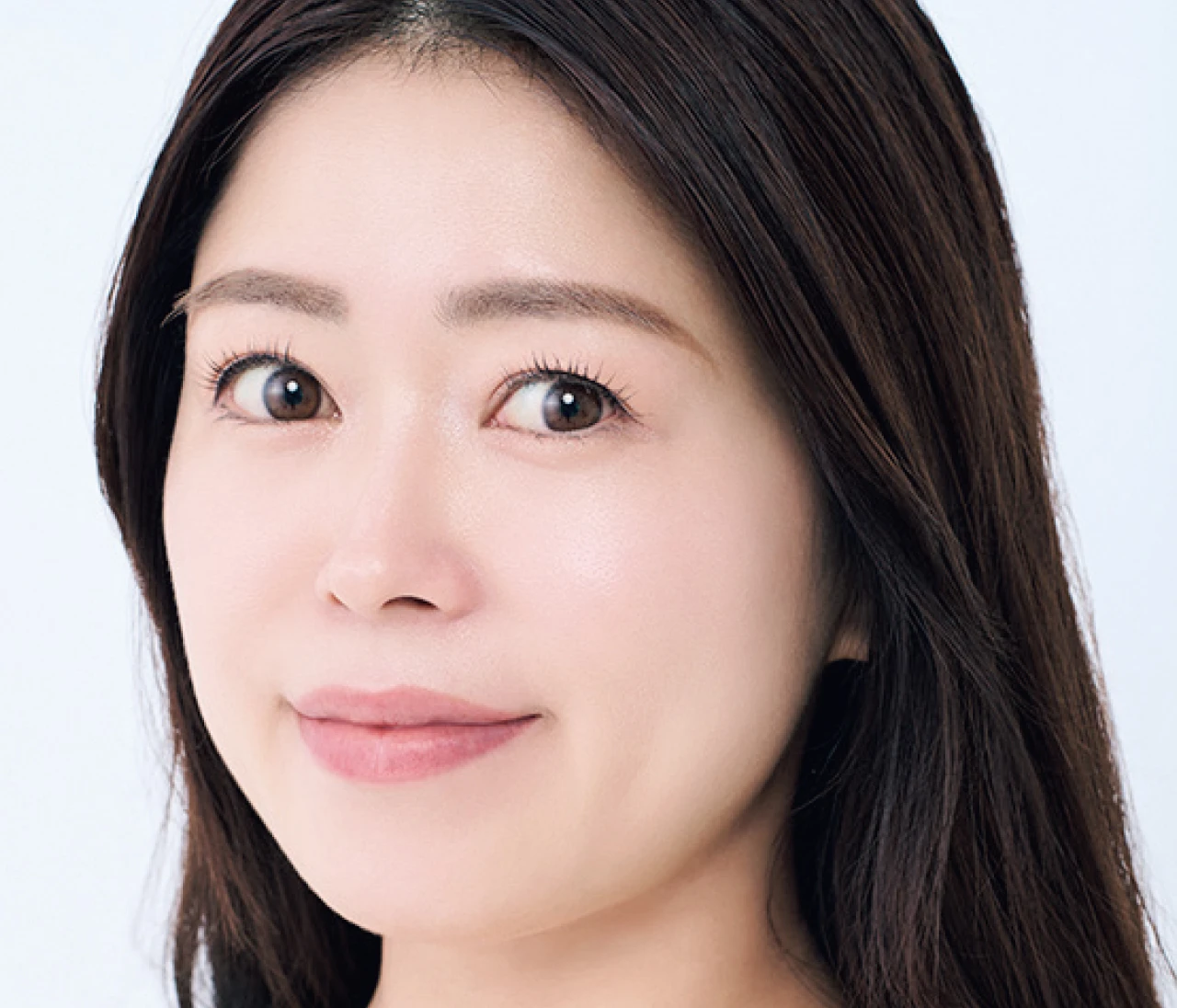 毛量多めの眉には「コンシーラーマスカラ」が活躍! 【お悩み別・働く大人の正解眉の作り方】