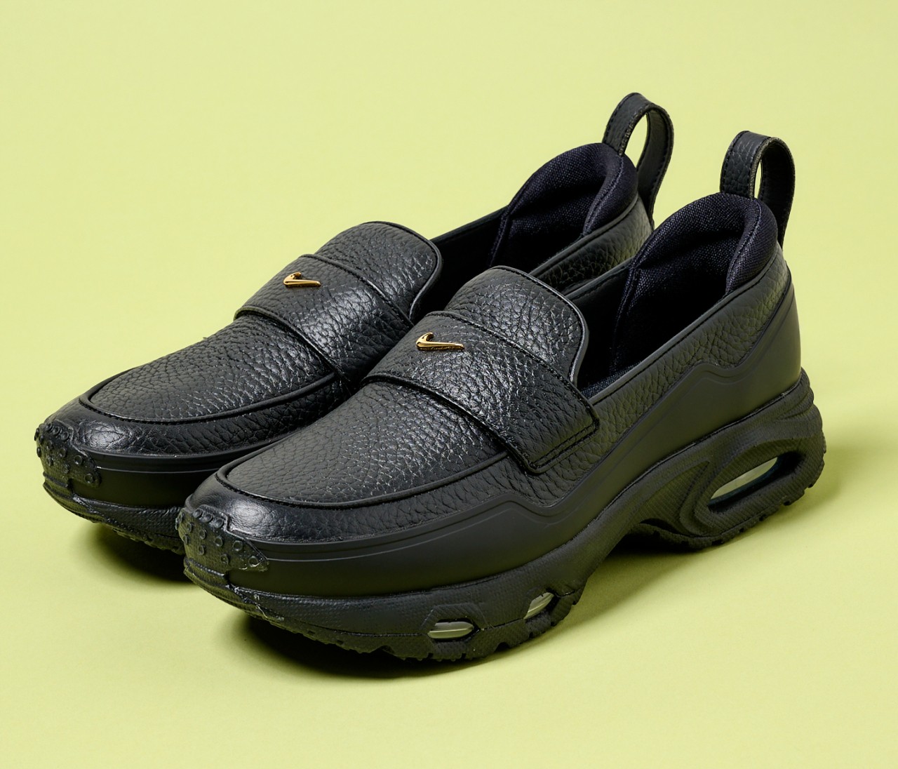 【ナイキ】ブランドの代名詞”エア”内蔵はさすがの履き心地「AIR MAX PHENOMENA」【30代に似合うローファー】