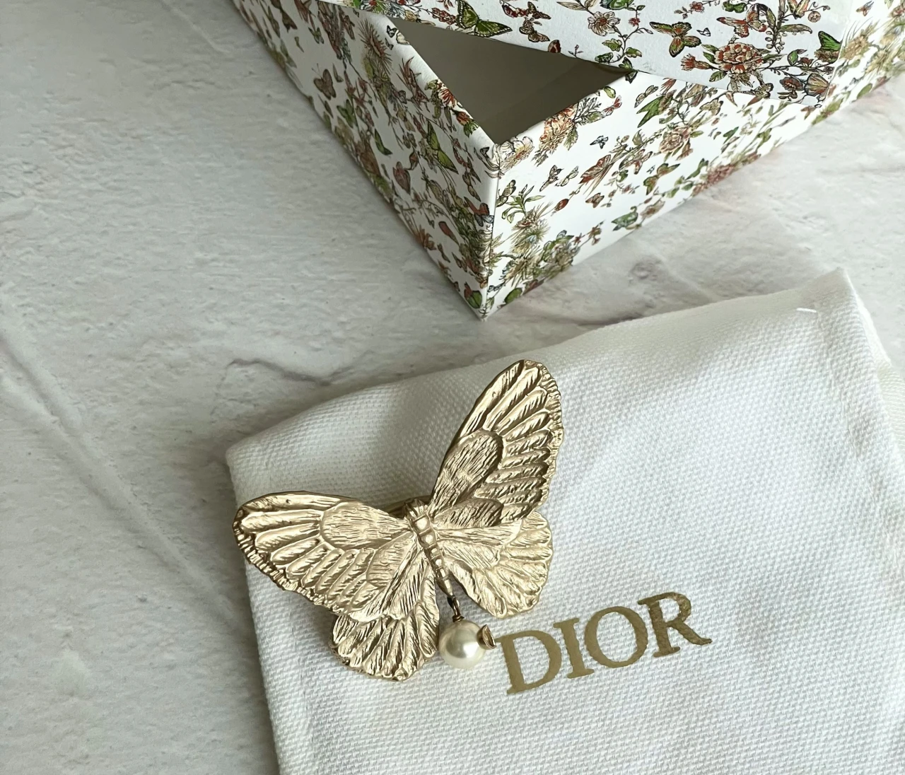 【ディオール】大人だから楽しいデコラティブなファッションリング