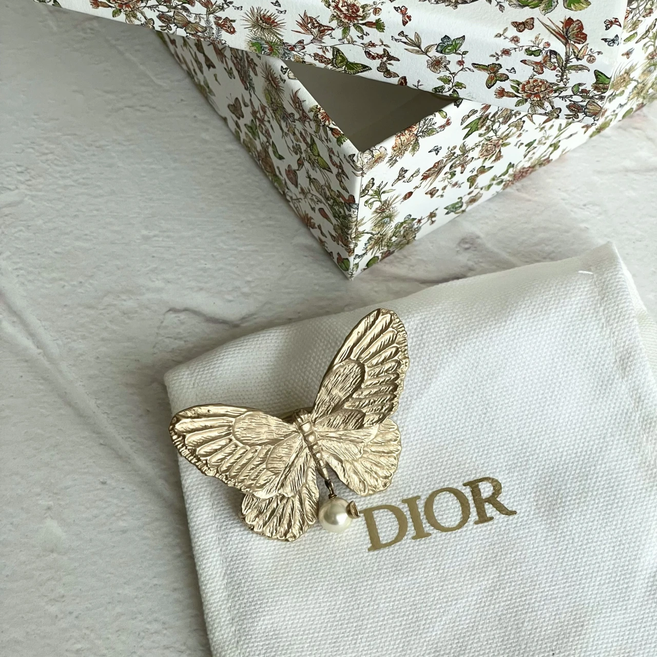 【ディオール】大人だから楽しいデコラティブなファッションリング