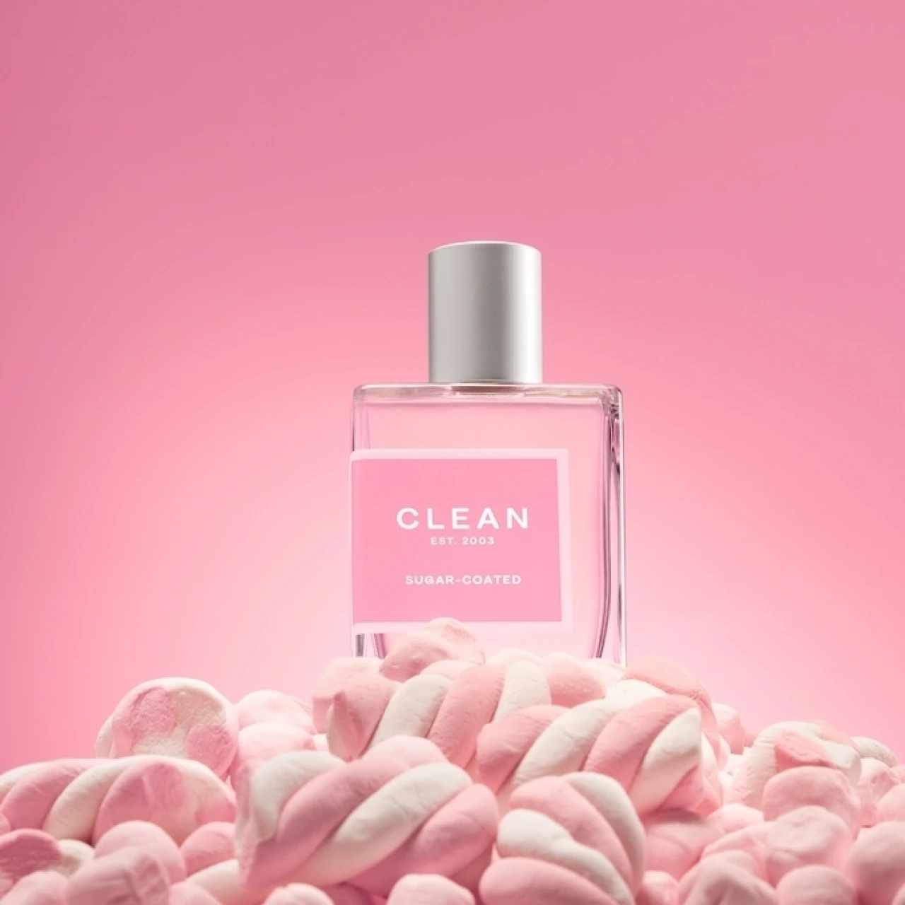 軽やかに甘く、ふわり。【CLEAN(クリーン)】からオトナのご褒美のような香りが誕生