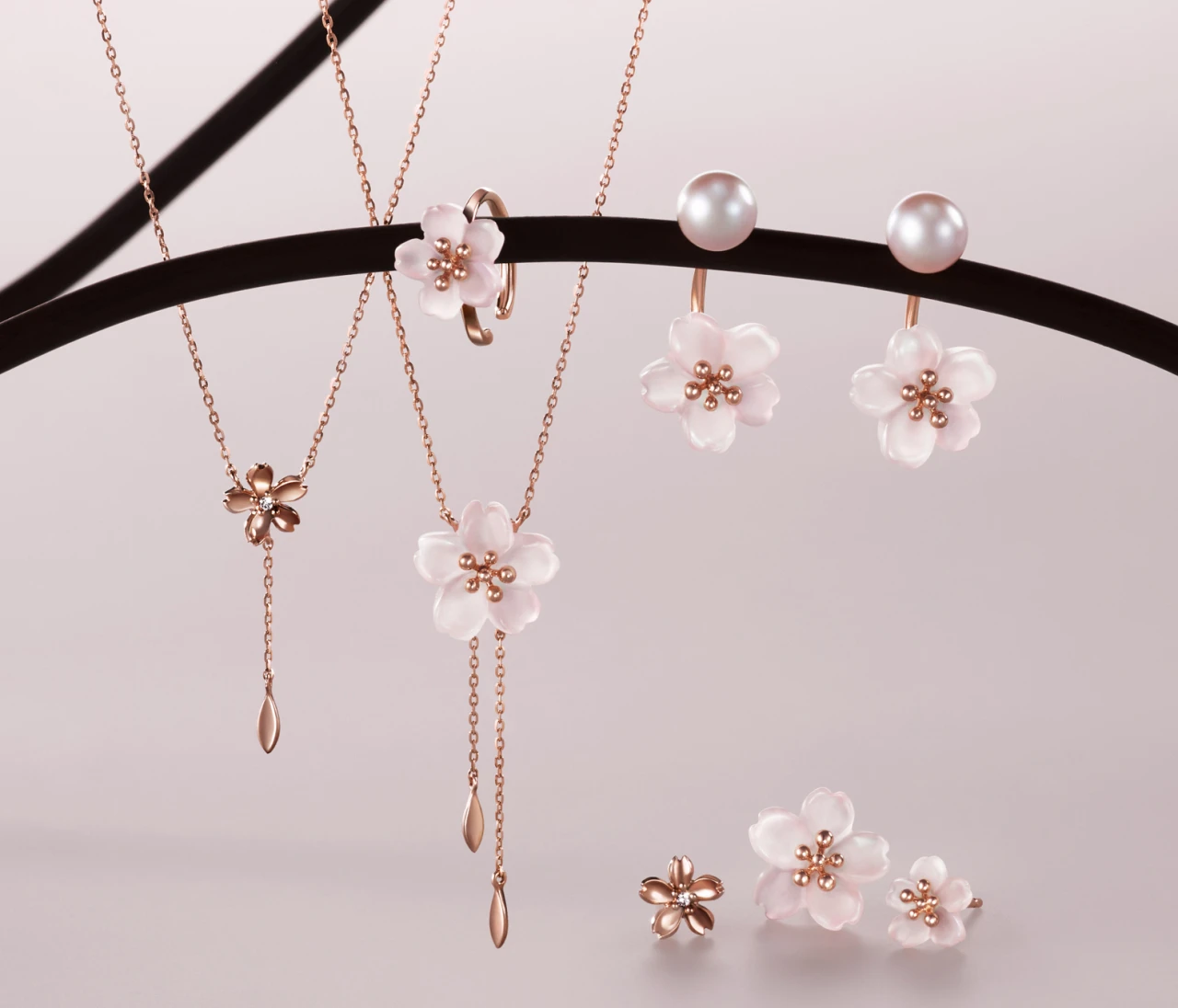 【スタージュエリー】春を呼び込む桜シリーズ「SAKURA 2026」、近沢レース店のタオルハンカチセットで登場