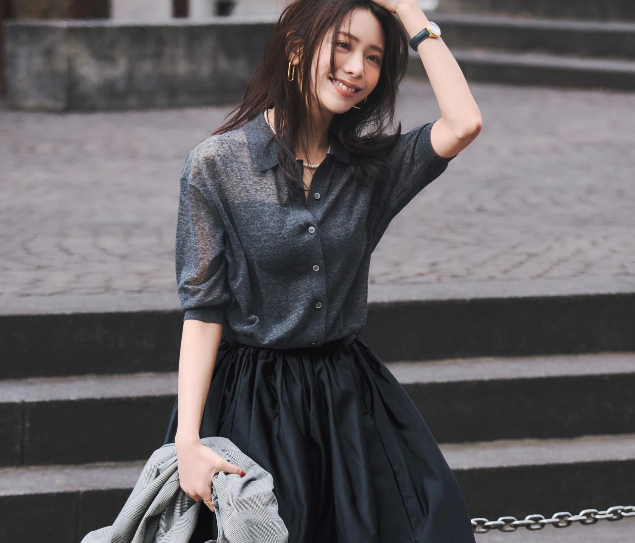 【薄底スニーカーコーデ】ボトムとスニーカーを同系色でそろえてすらり！【BAILA今日のコーデ】