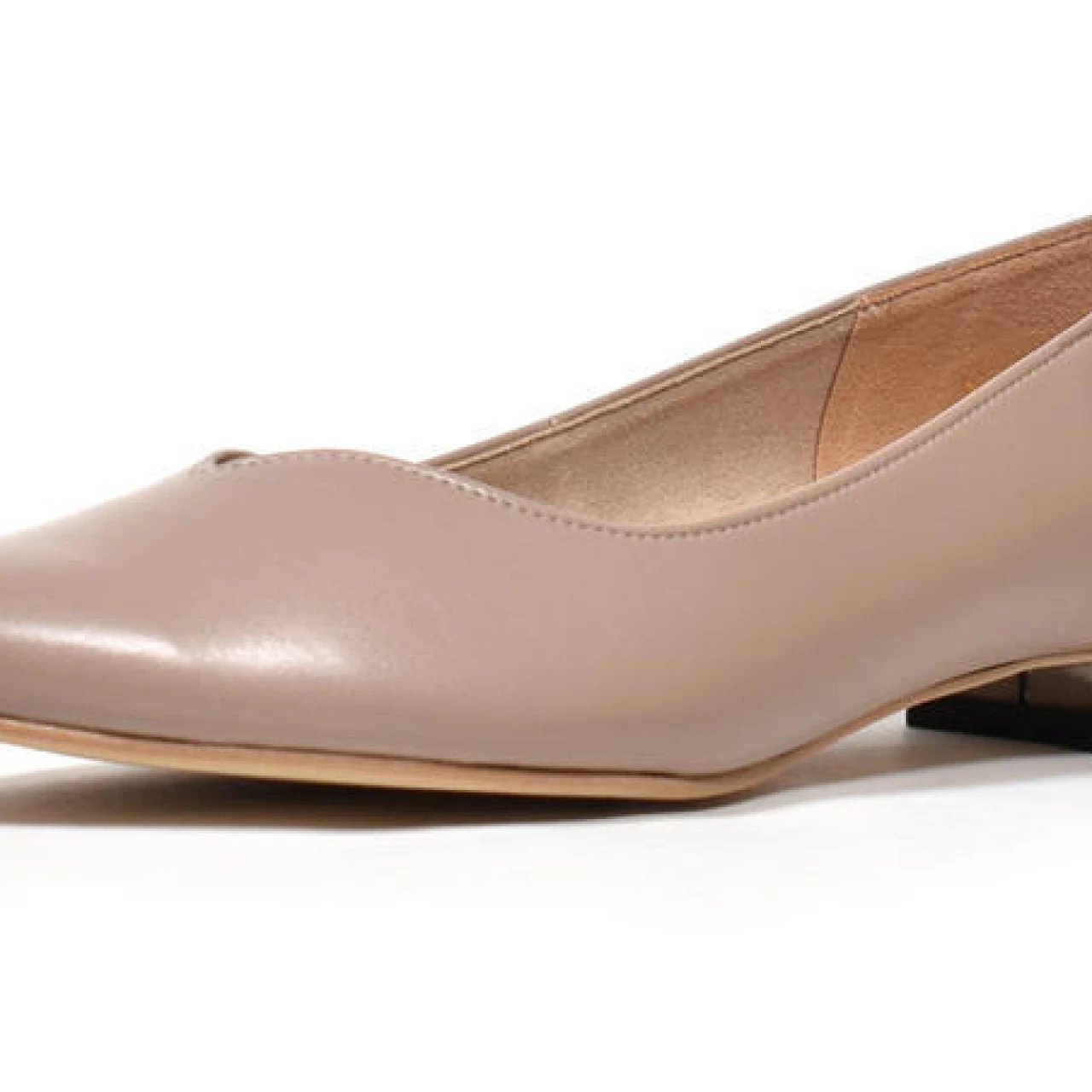 【写真】ワシントン靴店の人気シューズ