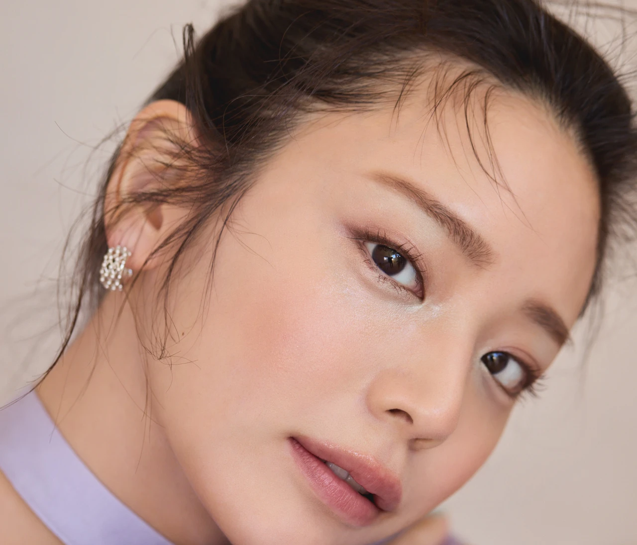 『DIOR』の春色パレットで叶える、トレンドのアイシーな目元