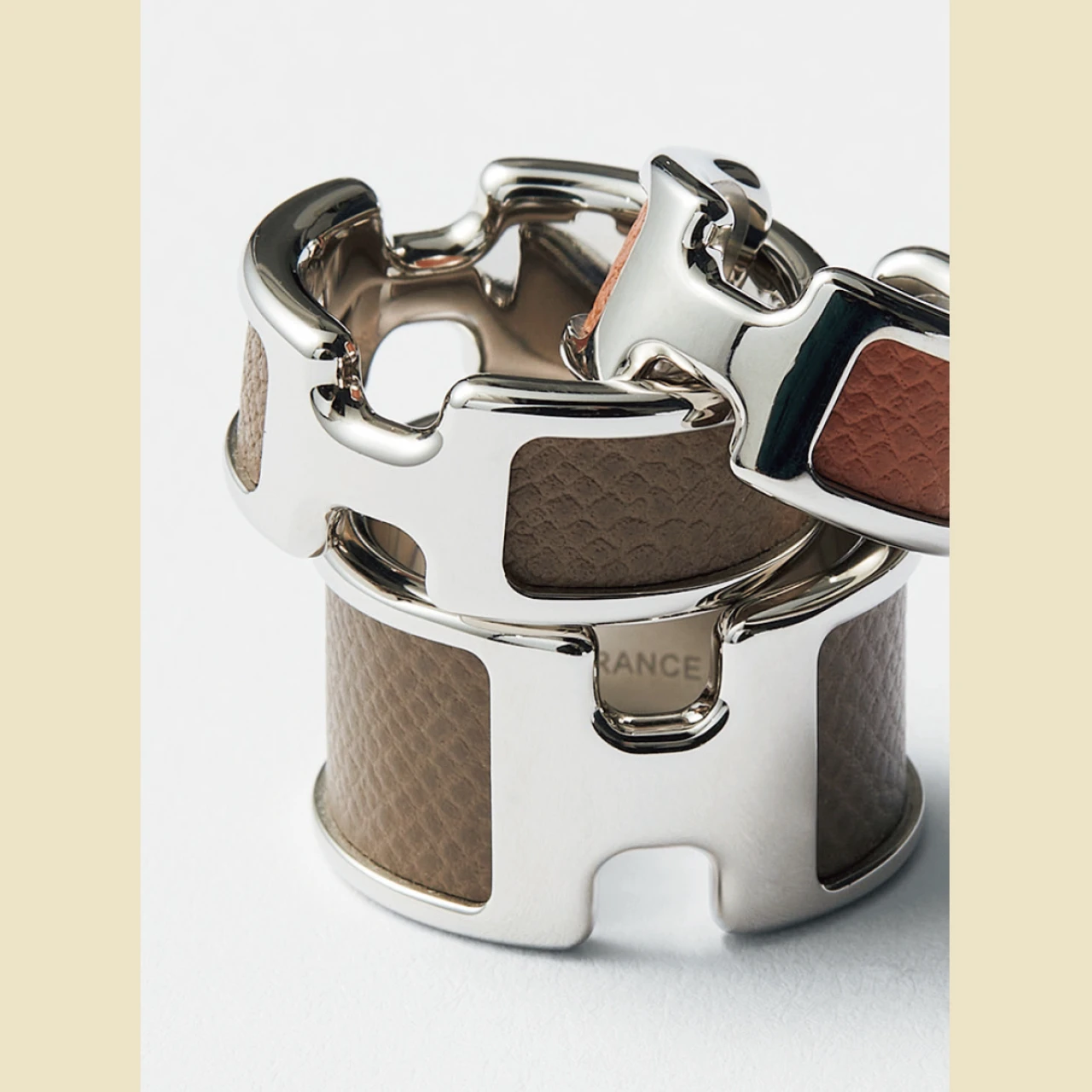 【エルメス】リング&イヤカフをごほうび買い!ユニセックスなデザインで日常づかいにぴったり【予算10万円以下のトキメキ小物】