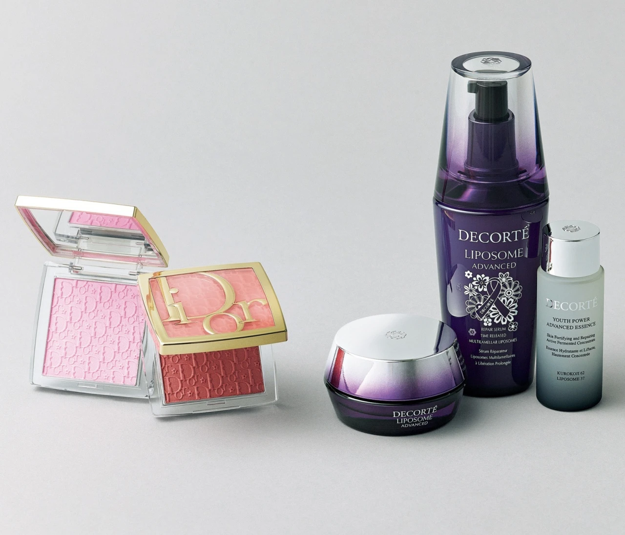 気持ちが華やぐホリデー限定アイテム♡ コスメデコルテの「リポソーム アドバンスト リペアセラム パープルリボン セット2025」＆ディオールのチーク【BEAUTY TALK vol.41】