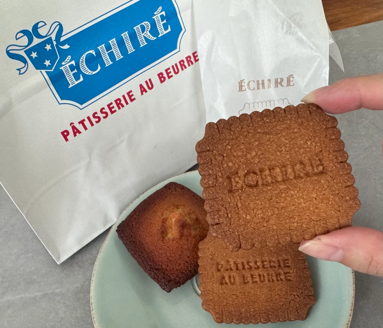 【ご褒美おやつ】エシレ・パティスリー オ ブール/プティブール・エシレ 店内焼きたての贅沢サブレが病みつきの美味しさ!
