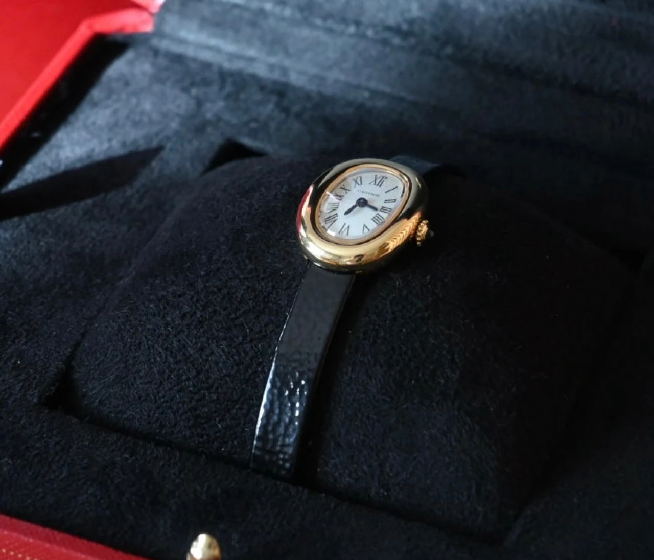 【カルティエ】 30歳の記念に腕時計「ベニュワール ウォッチ」を買いました【エディターズピック】