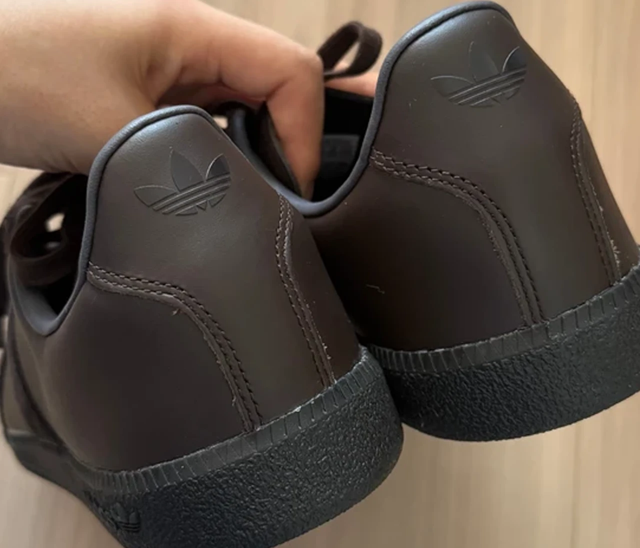 【アディダス】新作のブラウンスニーカーに秒速で一目ぼれ♡
