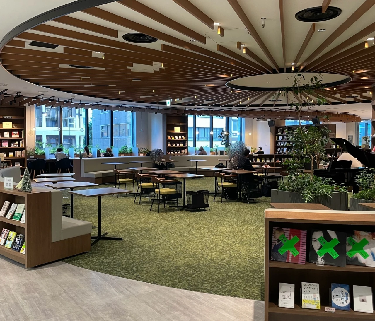 【作業カフェとしても】本好きのひとり時間におすすめの「Book Lounge Kable」