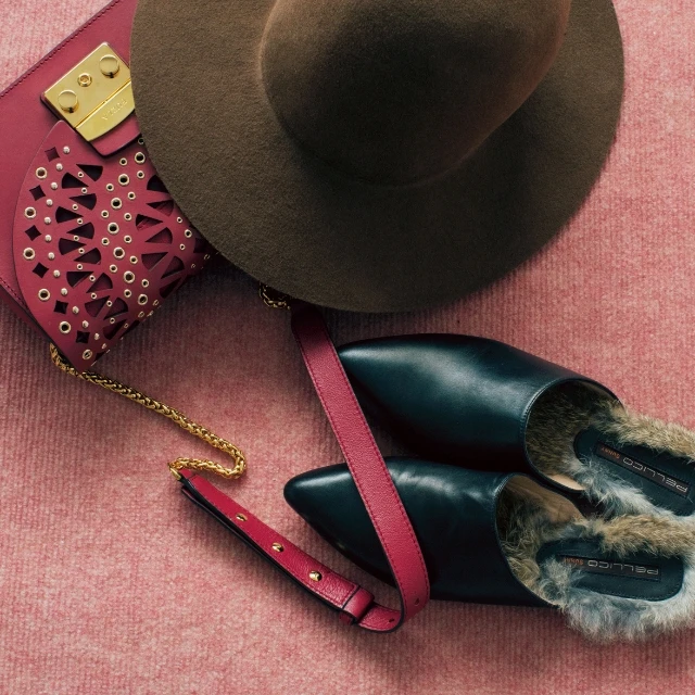 秋の「こなれ」はスリッパサンダルが決め手！