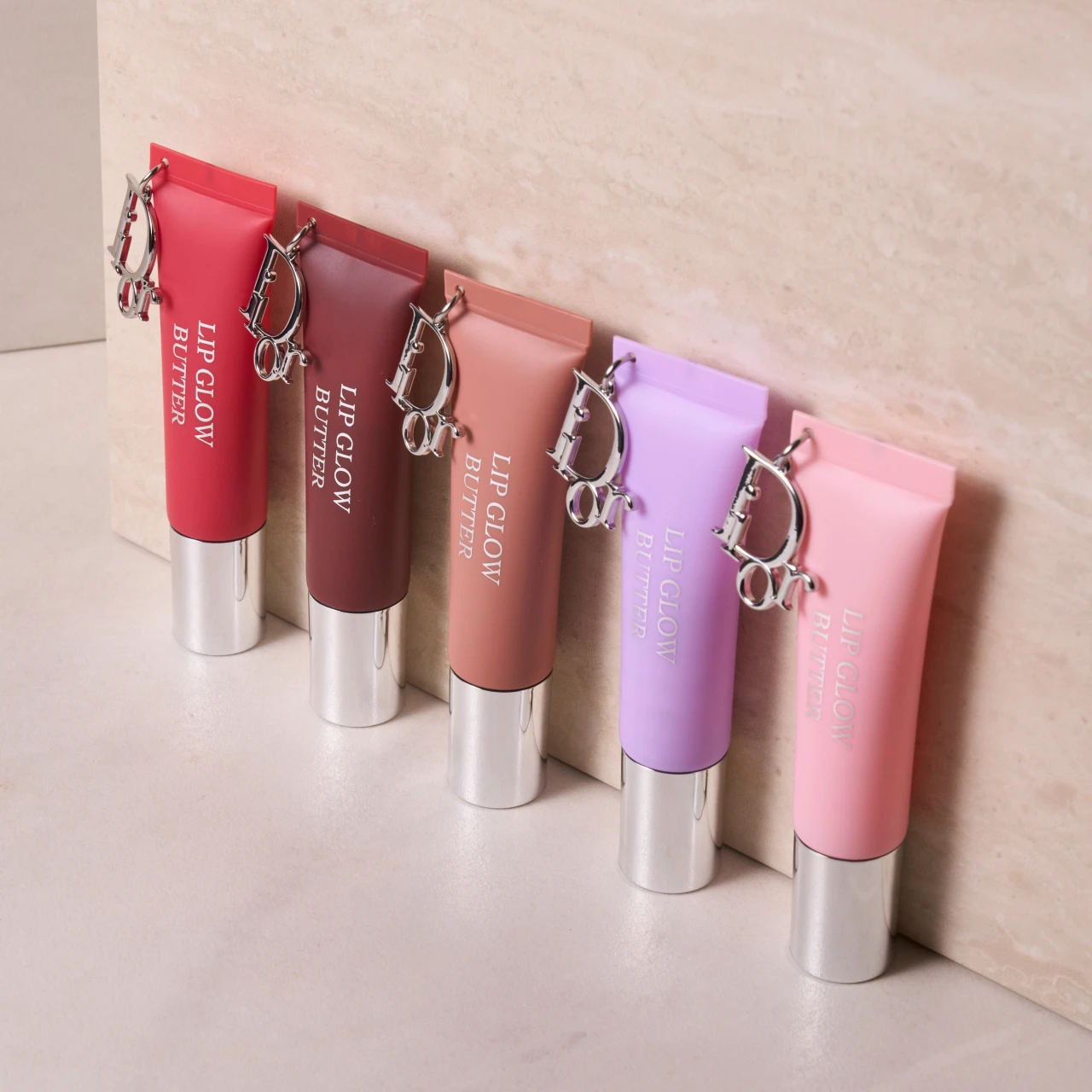 【ディオール】2025年秋新色、働く30代が注目すべきアイテムは？　ヘア&メイクアップアーティスト河嶋希さん×美容ライター谷口絵美さんが解説