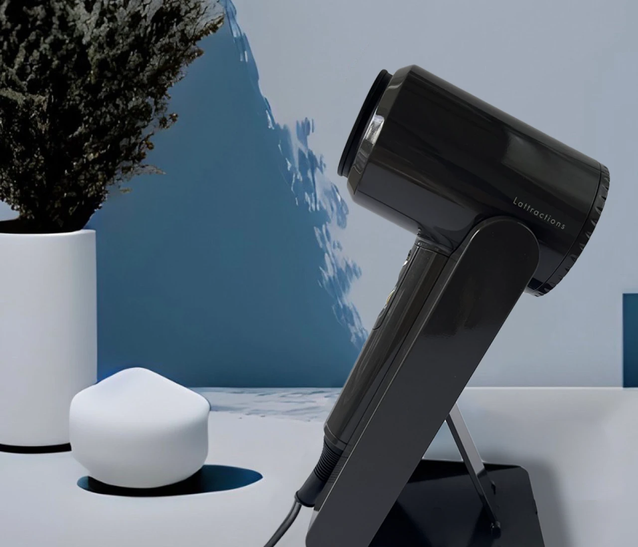 【BAILA公式Instagramフォロー&いいねキャンペーン】ハンズフリーで使える！『Dr.Beau』のドライヤーを合計1名様にプレゼント