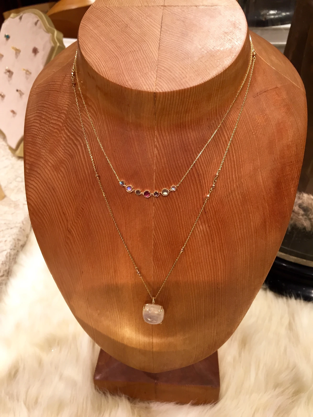 「アガット」の展示会へ。秋冬はこうなる！