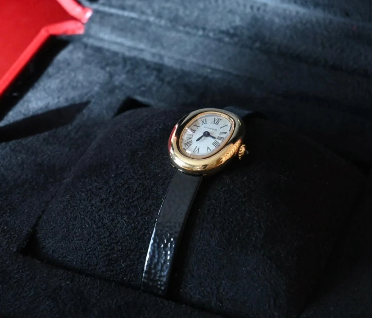 【カルティエ】 30歳の記念に「ベニュワール ウォッチ」購入