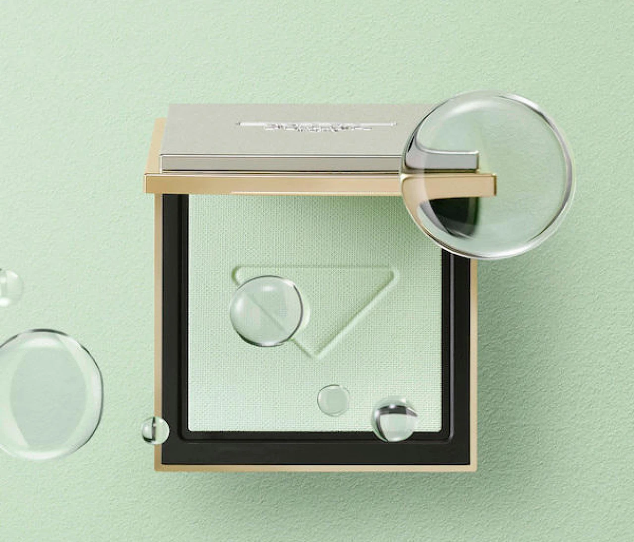 【PRADA BEAUTY（プラダ ビューティ）】2026年の新作は、極上の美肌を演出する3品