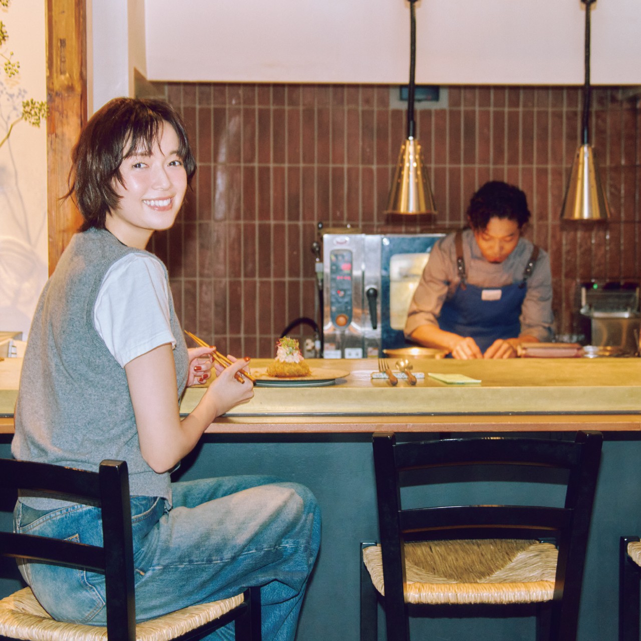 佐藤栞里が清澄白河の大人気ビストロ「Lol.」へ! ジャンルにとらわれないイノベーティブな料理を堪能【もぐもぐしーさんぽ】