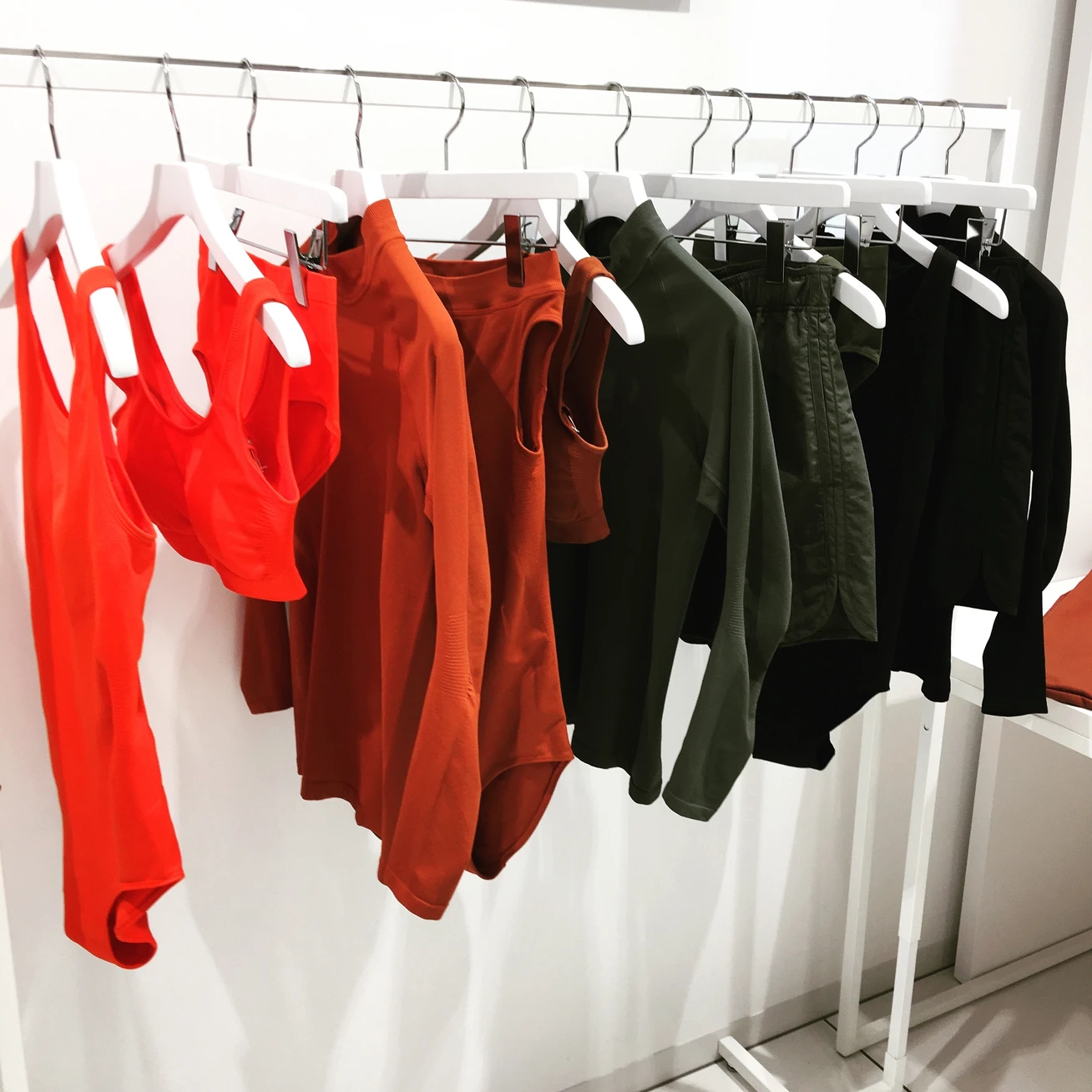 【UNIQLO U】新作にはなんと水着も登場!