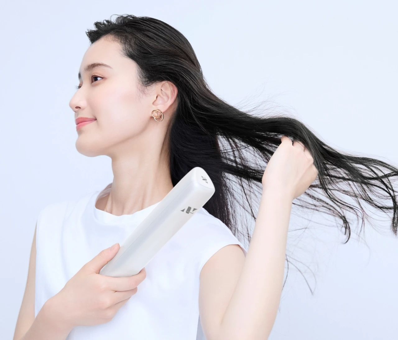 【BAILA公式Instagramフォロー&いいねキャンペーン】『Noend』のヘアドライヤー「エアーブロースティック」を合計1名様にプレゼント！