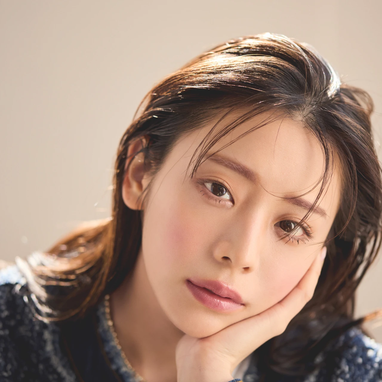 【貴島明日香】『YSL(イヴ・サンローラン・ボーテ)』のチークで作る、カジュアル血色メイク