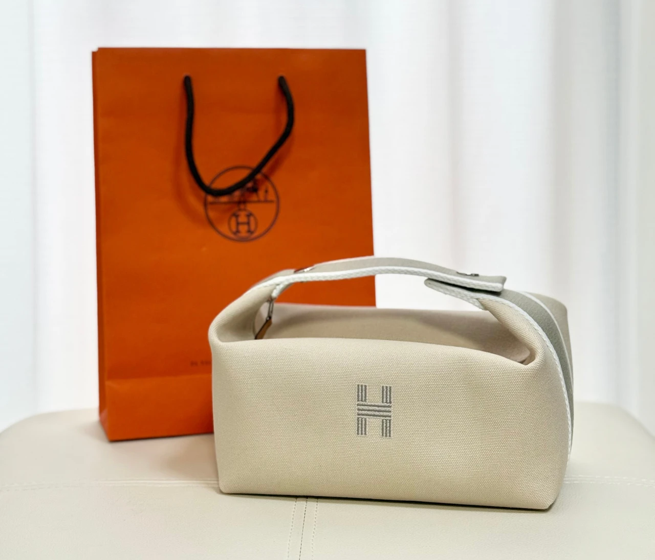 【HERMES】出会えたらラッキー！バッグにもなるポーチ