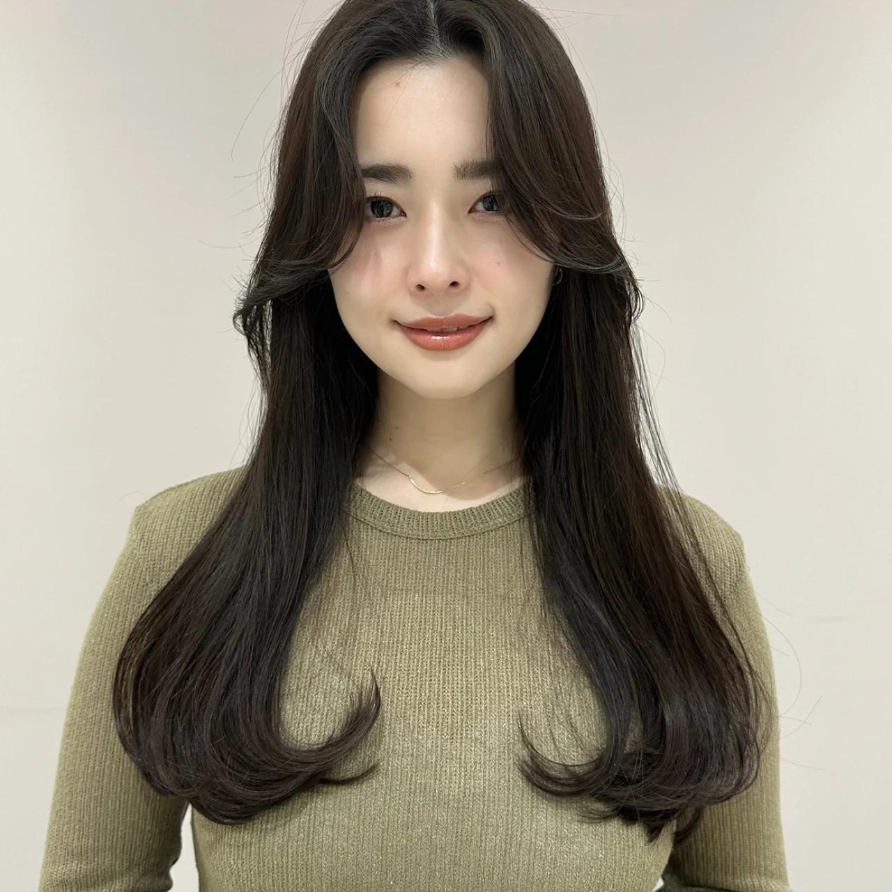 【ロング・30代～40代大人の髪型】春の軽やか好感度へア③フェミニンロング