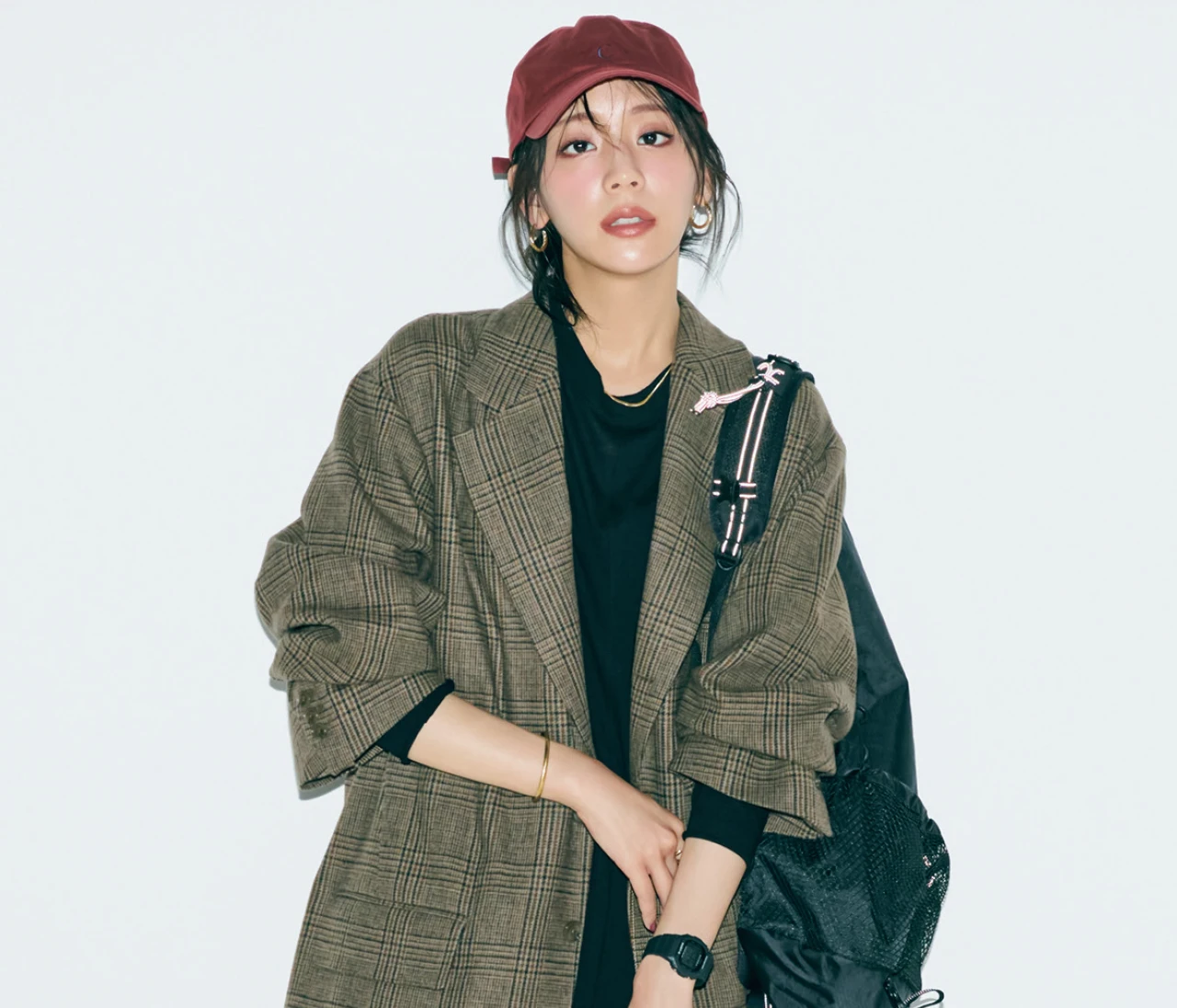 きれいめコーデをアップデート！ 小物づかいで完成する、初心者でも簡単なスポーツMIXテク