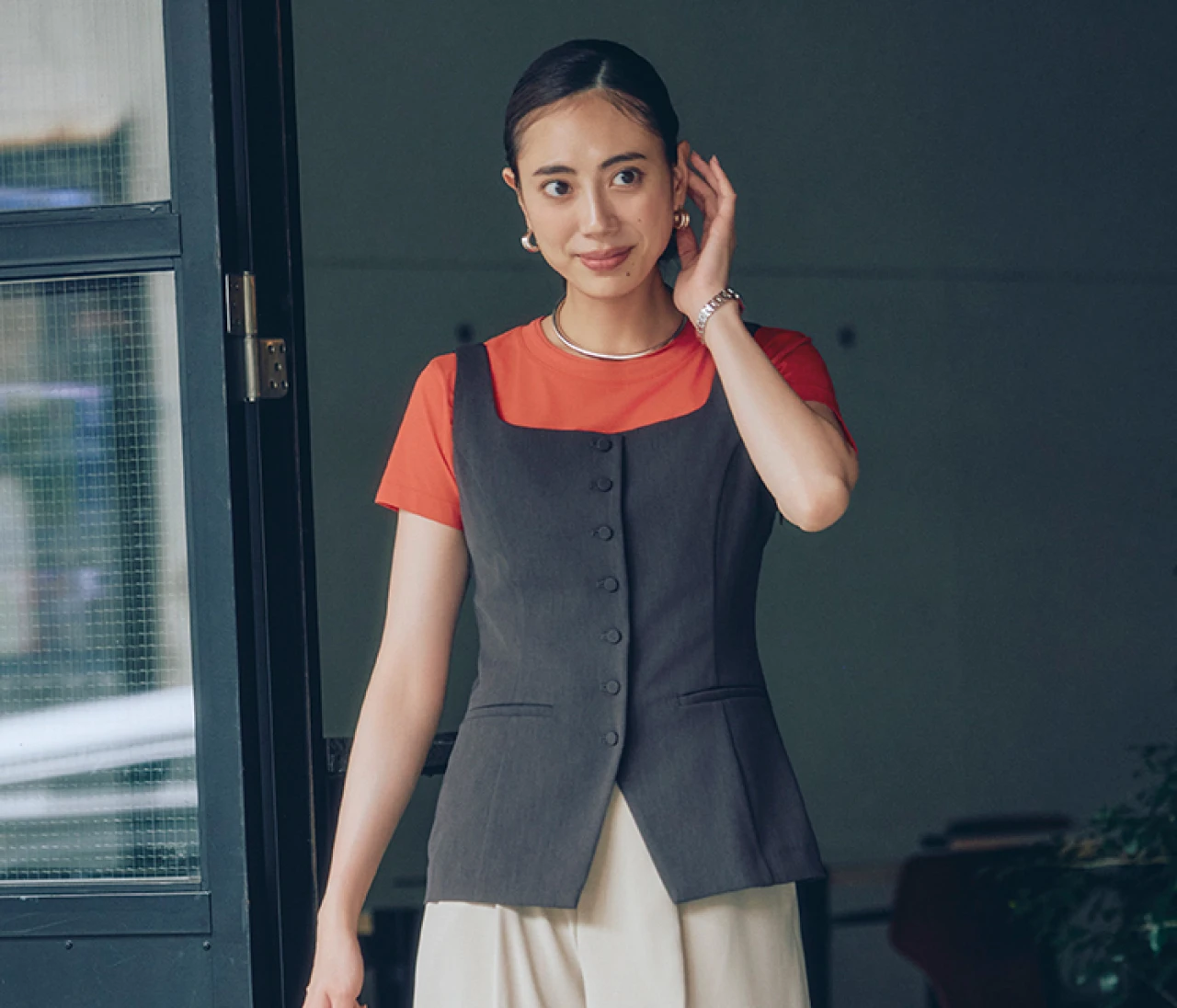 【涼しい通勤ワイドパンツ】プロが厳選! エニィスィスの“超多機能オフィスパンツ”で好感度を確保
