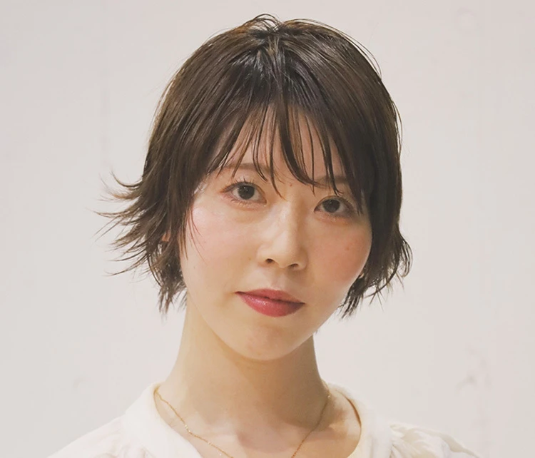 【ショートボブ・30代～40代大人の髪型】涼しい髪型！エアリーなマニッシュショートボブ