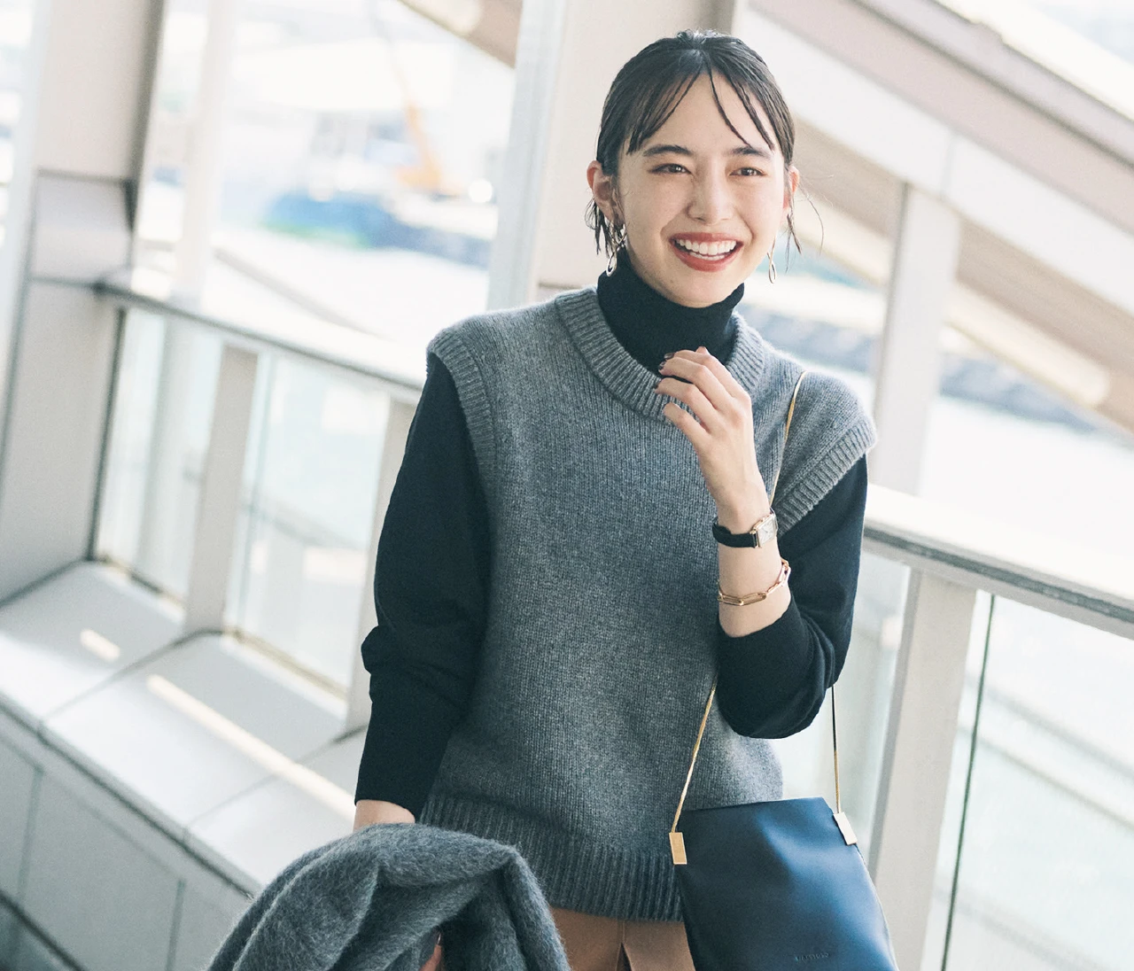 井桁弘恵さん登場!秋冬に活躍する「ニットベスト」着回し4コーデ