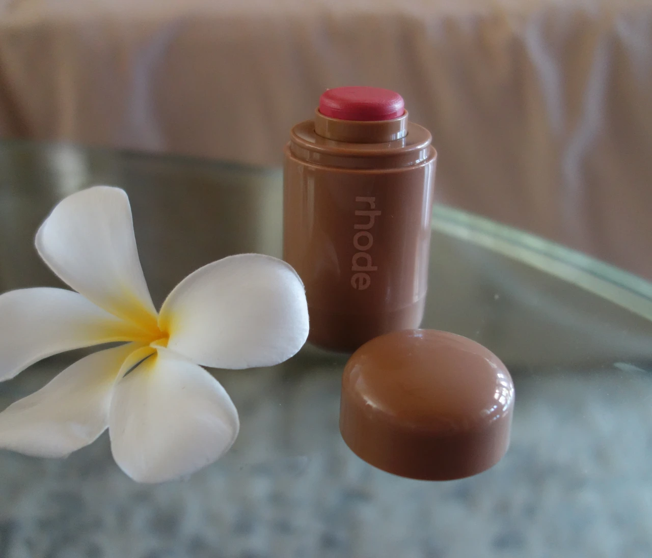 セフォラで購入可能!ヘイリー・ビーバーのビューティブランド「rhode(ロード)」セフォラに登場!ハワイ・アラモアナ店舗レポ&購入品レビュー