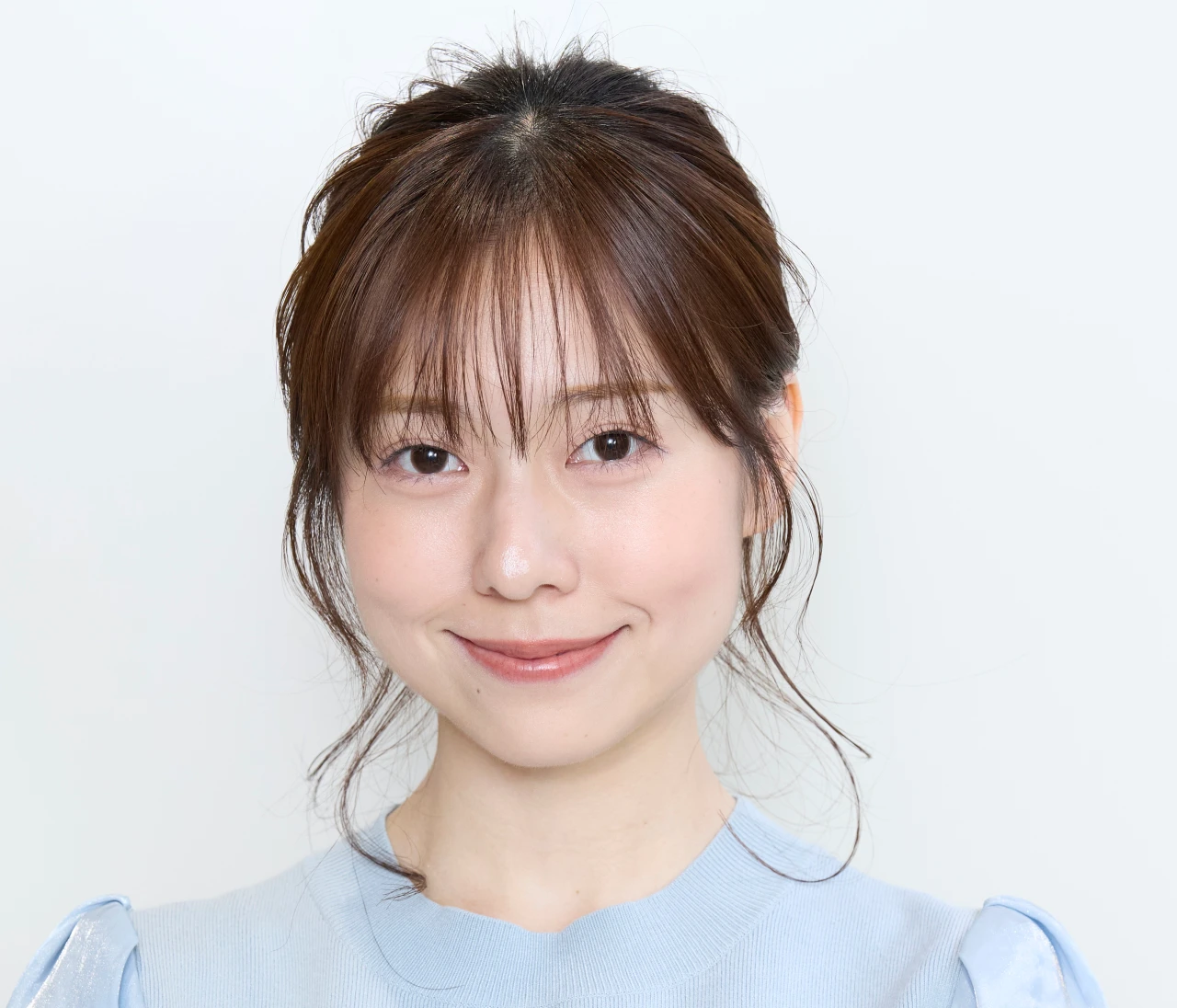 【2026年夏の湿気で髪が広がりにくいヘアアレンジ】全方位モテヘア！ きれいめアップ