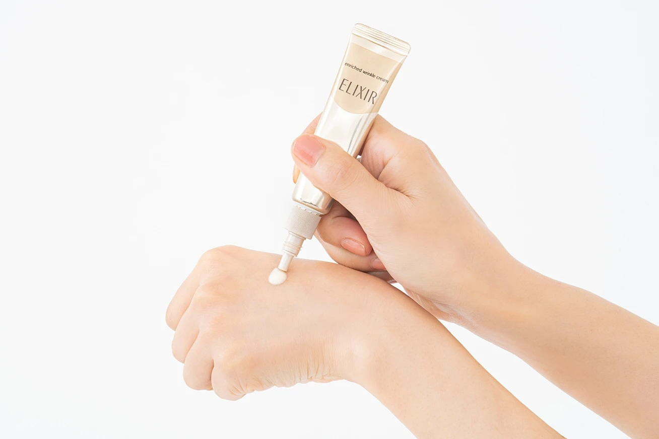 シワ改善に、間違いない1本! 薬用有効成分「純粋レチノール※1」配合の エリクシールの リンクルクリームがすごい!_2_1