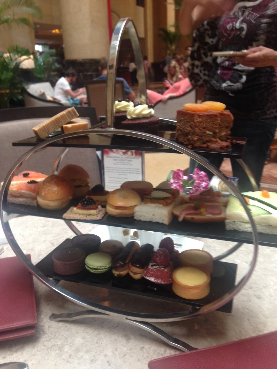 優雅なザ・フラトンホテル　シンガポールのアフタヌーンティー