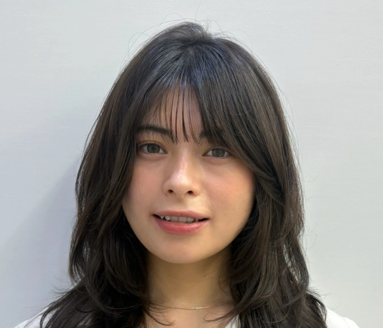【2026年秋トレンドレイヤー】ツヤとまとまり感で美髪へ! 上品なキレイめ大人レイヤー