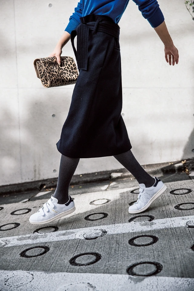 そのタイツ「チャコールグレー」に変えるだけで素敵!