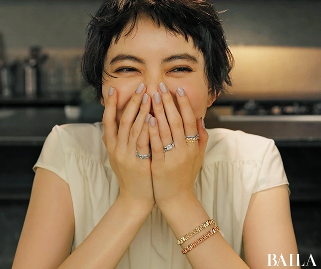 【ティファニー】リングにアイコニックなTモチーフを重ねて