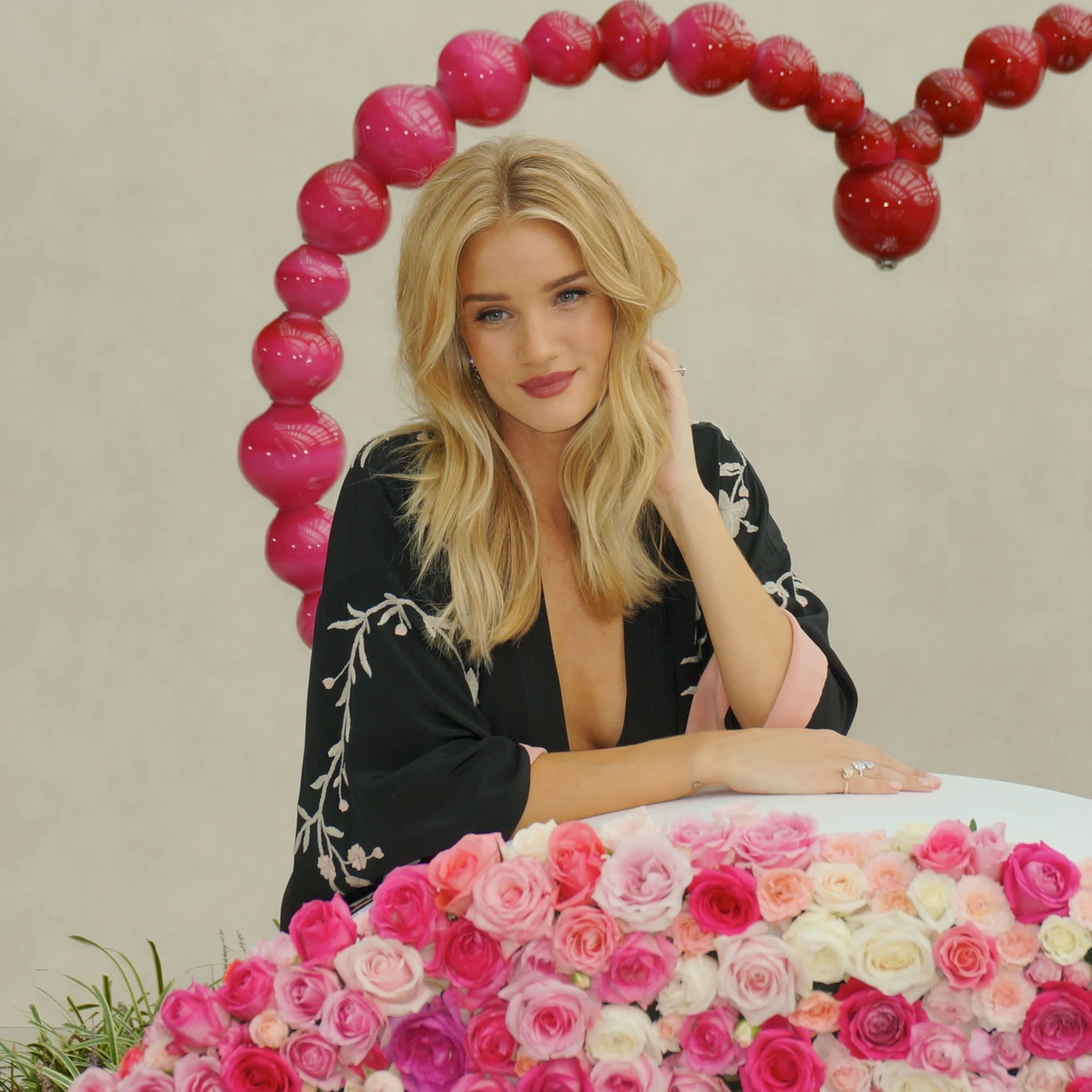 【UGG®(アグ)】ロージー・ハンティントン=ホワイトリー来日ルポ