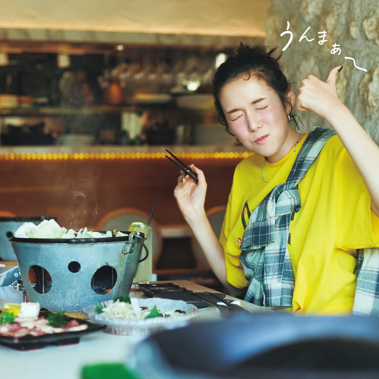 佐藤栞里が中目黒の人気店「遠野ジンギスカン よし田」でバケツジンギスカンに舌鼓! 【もぐもぐしーさんぽ】