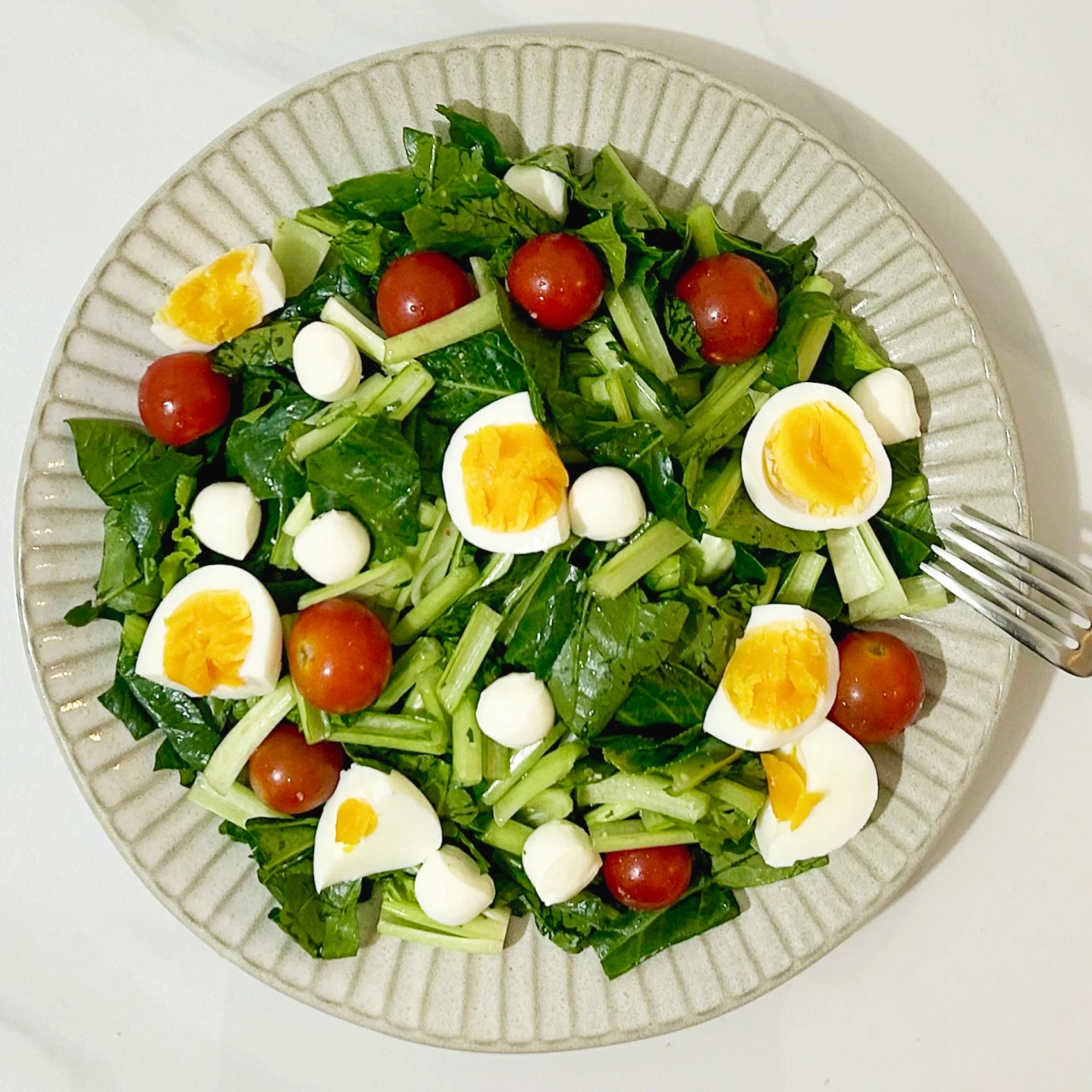 「小松菜・豆苗」で作る、残暑の疲労回復&美容サラダ